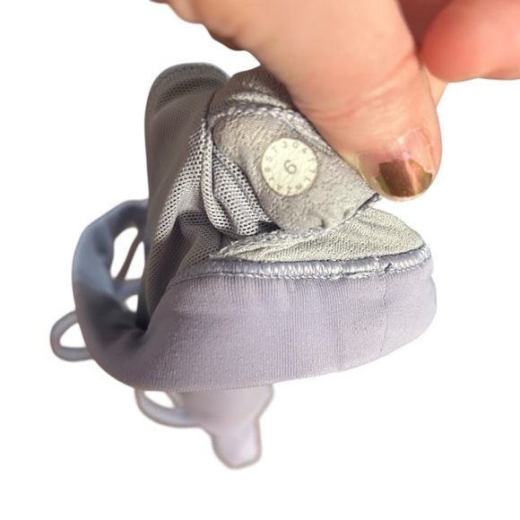 Lululemon Bra - Picture 2 of 4